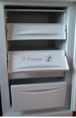 Морозильная камера Indesit SFR 100.001 белый, 118л, 4 ящика 11