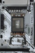 Материнская плата ASRock B760M-HDV/M.2, LGA 1700, Intel B760, 2xDDR5, 4xSATA, 2xM.2, 1xPCI-E 4.0 x16, 2xPCI-E x1, 1xDP, 1xHDMI, 1xVGA, 1x 2.5Gb LAN, 2xUSB-A 3.2 Gen 1, 3xUSB 2.0, 3x3.5 мм, 7.1, Micro-ATX 9